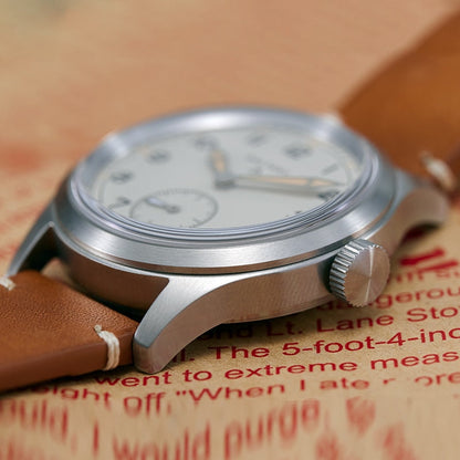 The D12 Minitary Watch Vintage Stainless Steel VD78 Quartz Movement 200M Waterproof Sub-second Field Watch